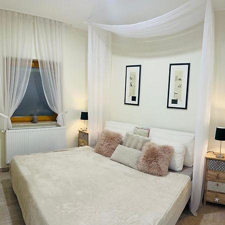 Gárdony Villa Relax Apartman מראה חיצוני תמונה