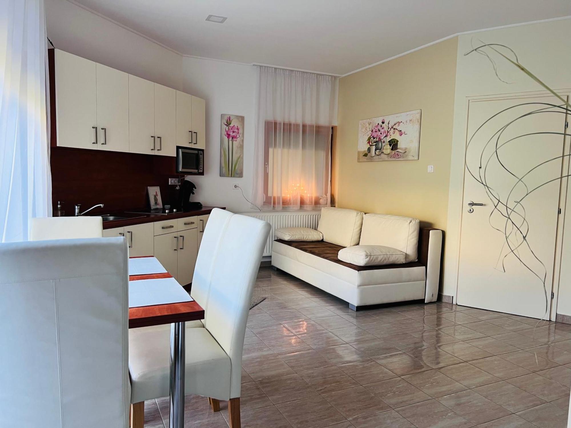 Gárdony Villa Relax Apartman מראה חיצוני תמונה