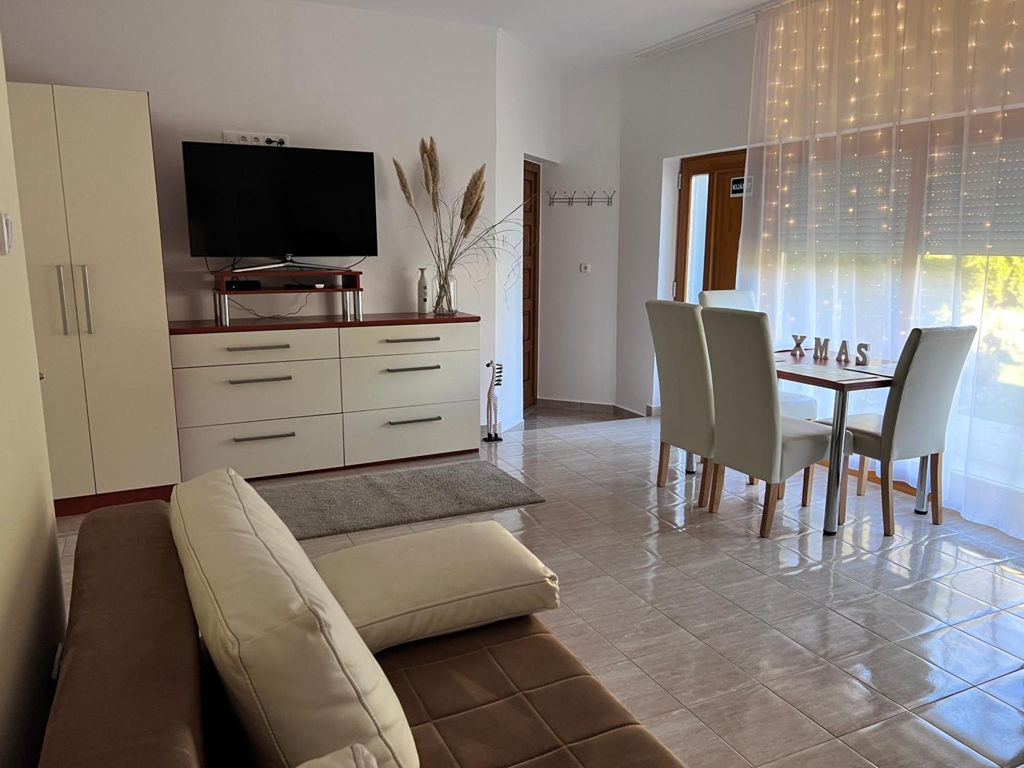Gárdony Villa Relax Apartman מראה חיצוני תמונה